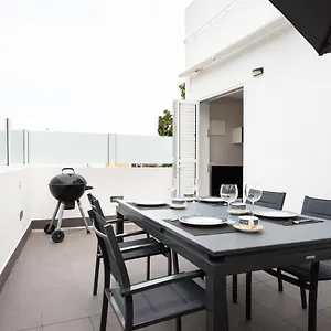 https://homelike-stunning-sea-front-house-el-poris.in-canary-islands.com